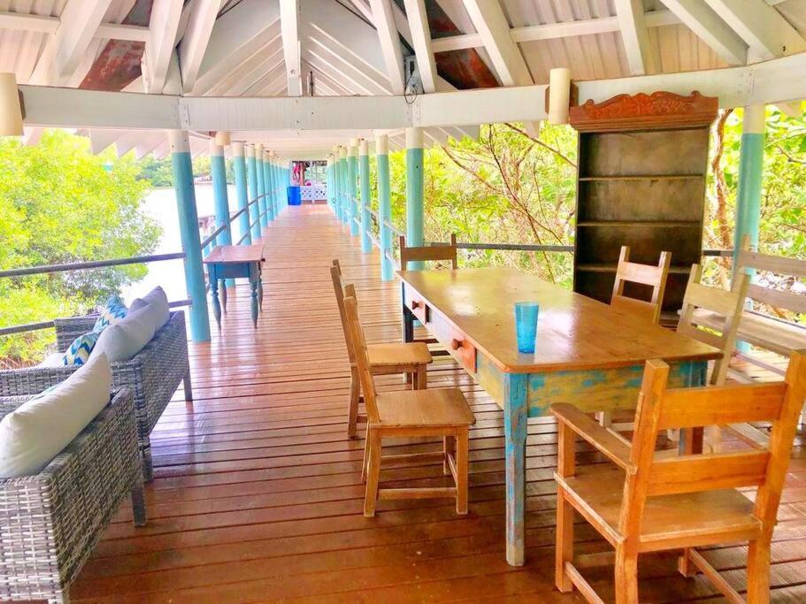 The Dock Resort Over Water Retreat West End Exterior foto