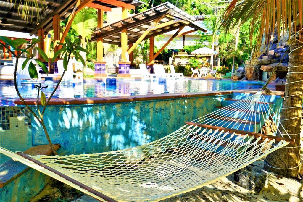 The Dock Resort Over Water Retreat West End Exterior foto